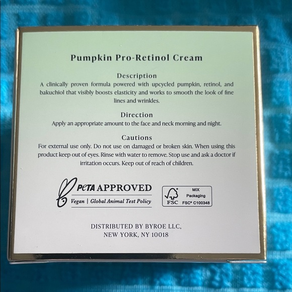BYROE Pumpkin Pro-Retinol Cream - White and Silver - Picture 2 of 3